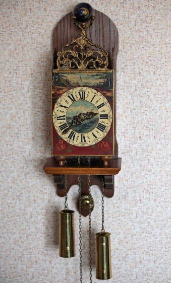 Классические Голландские настенные часы "Friese" с боем