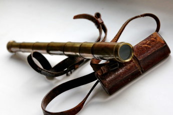 Английская карманная подзорная труба «Wm Harris & Co» в оригинальном деревянном тубусе