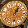 Немецкие винтажные настенные полочные часы с боем Винтажные настенные полочные часы Нёвшатель с приятным боем - запоминающийся ценный подарок на юбилей шефу руководителю