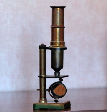 Старинный микроскоп из Германии