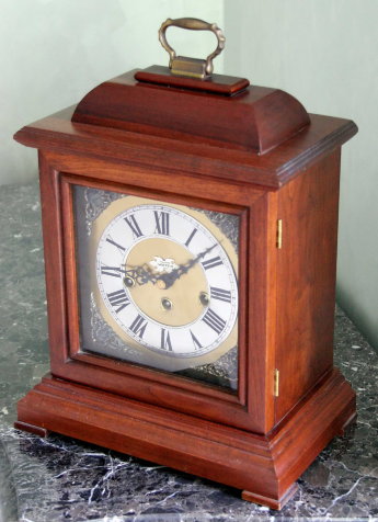 Большие классические настольные или кабинетные часы WUERSCH с мелодичным четвертным боем
