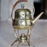 Оригинальный бизнес сувенир, подарок капитану на 23 февраля, подарок повару - старинный яхтенный чайник с горелкой в традиционном латунном корпусе Антикварный яхтенный чайник с горелкой в традиционном латунном исполнении