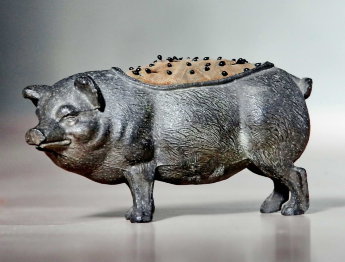 Антикварная подушечка для иголок в форме свиньи - шпиатр, Англия, 19 век