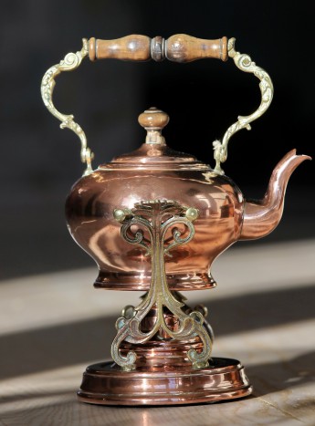 Антикварный яхтенный чайник с горелкой в латунно-медном исполнении