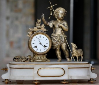 Антикварные каминные часы "Святой Иоанн Креститель" - Франция, 19 век