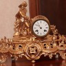 Французские антикварные каминные часы с боем 19 века в подарок на юбилей актёру адвокату офицеру. Шикарный предмет для богатого стильного интерьера. Оригинальный, удивляющий ценный подарок со смыслом купить с доставкой. Антикварные каминные часы с боем «М
