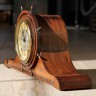 Антикварные морские часы-штурвал начала 20 века с боем в комплекте в корпусе из массива красного дерева.