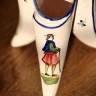 Антикварная цветочная вазочка пикфлёр из Франции: настоящее произведение искусства, уникальное предложение магазина КупиАнтик Цветочная ваза-тренога «пикфлёр» в Бретонском стиле