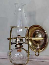Старинная керосиновая морская каютная лампа 60 - 70х годов 20 века из Англии